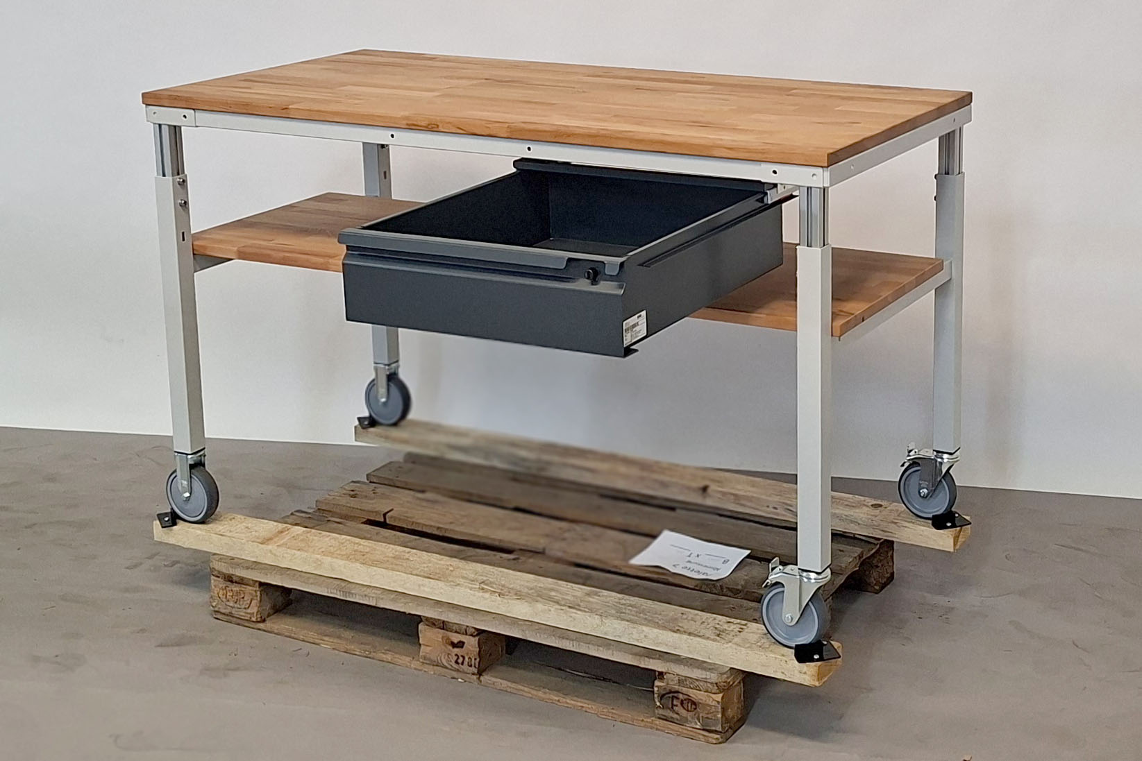 Arbeitstisch Serie E