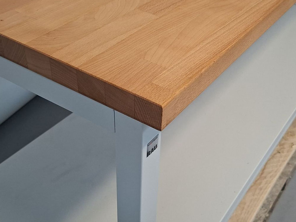 Absenkbare Werkbank Serie 8000